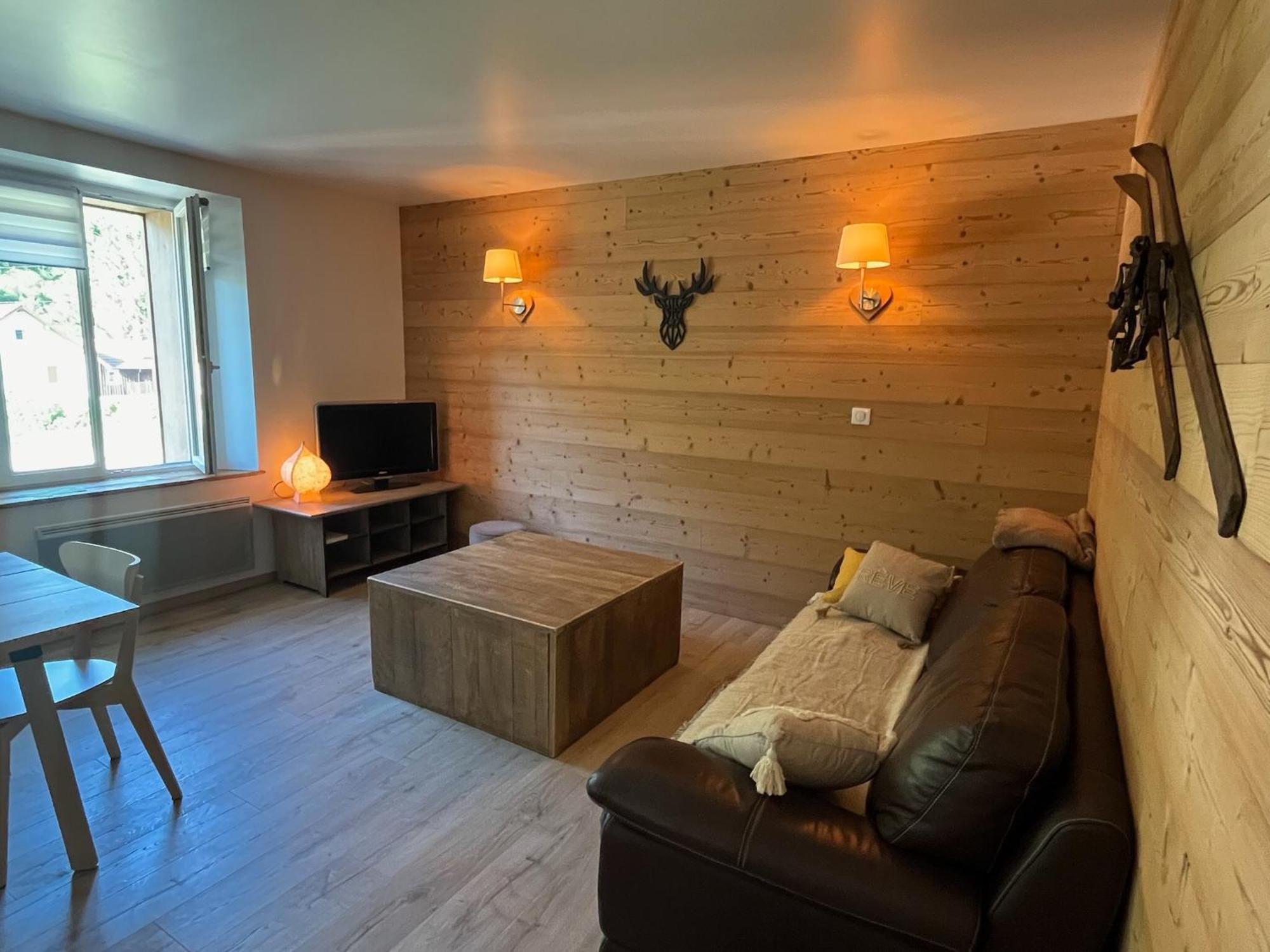 Loft 5 Personnes Type Chalet Avec Jardin แซงต์-มอริซ-ซูร์-โมแซล ภายนอก รูปภาพ